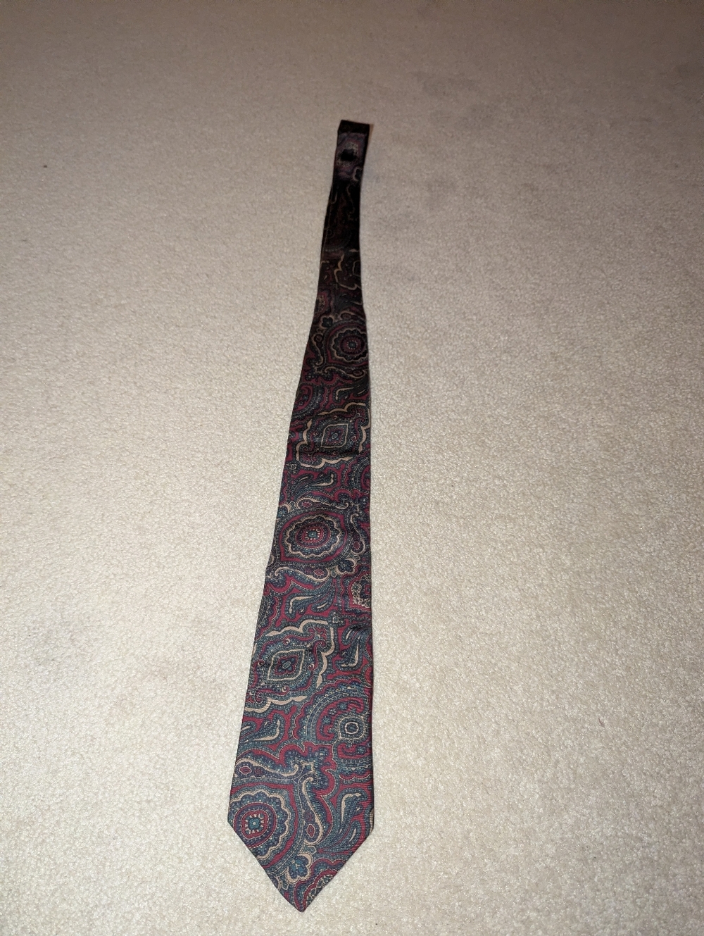 Classic Paisley Men's Tie 100% Silk